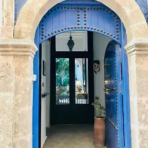 riad-dar-awil.essaouirahotels.net/